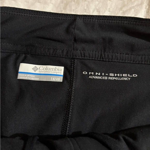 Columbia Black Athletic Skort Lightweight and Versatile Size 14 - Picture 2 of 9